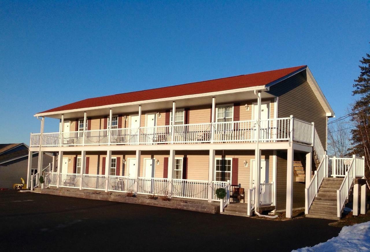 Airport Inn Fredericton Exterior foto